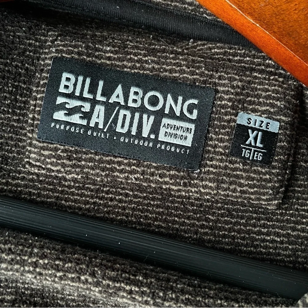 Men’s Billabong A/Div Boundary Mock Half Zip Pullover Fleece Size XL Brown